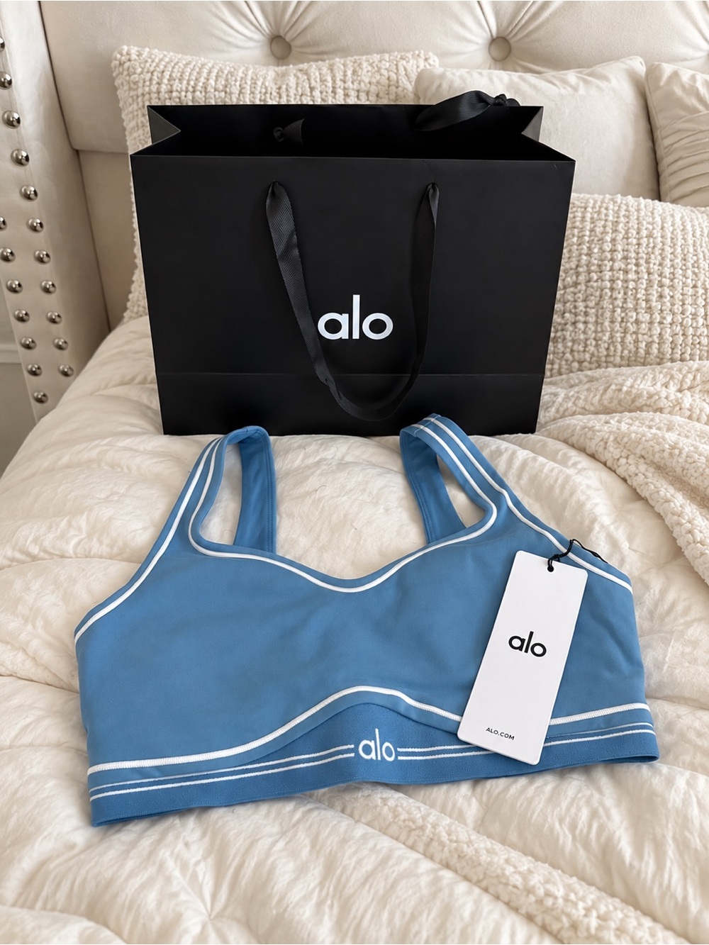 Alo Yoga Blue Sports Bra NWT Authentic